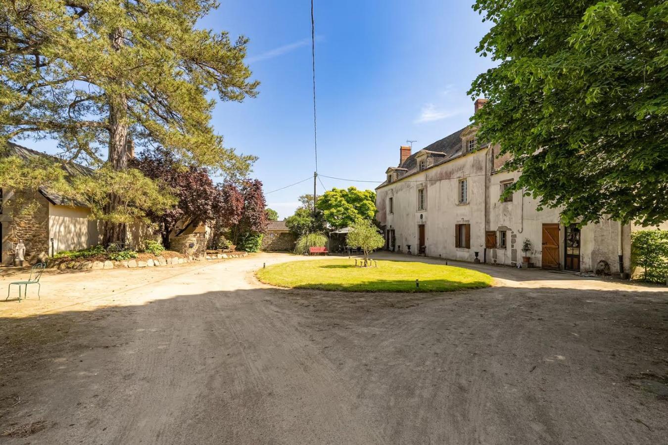 Manoir De L'aisnerie *